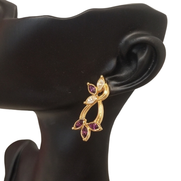 AVON 1994 "SHADES OF PURPLE" GOLDTONE WITH AMETHYST & WHITE GLASS JEWEL EARRINGS - Picture 3 of 6